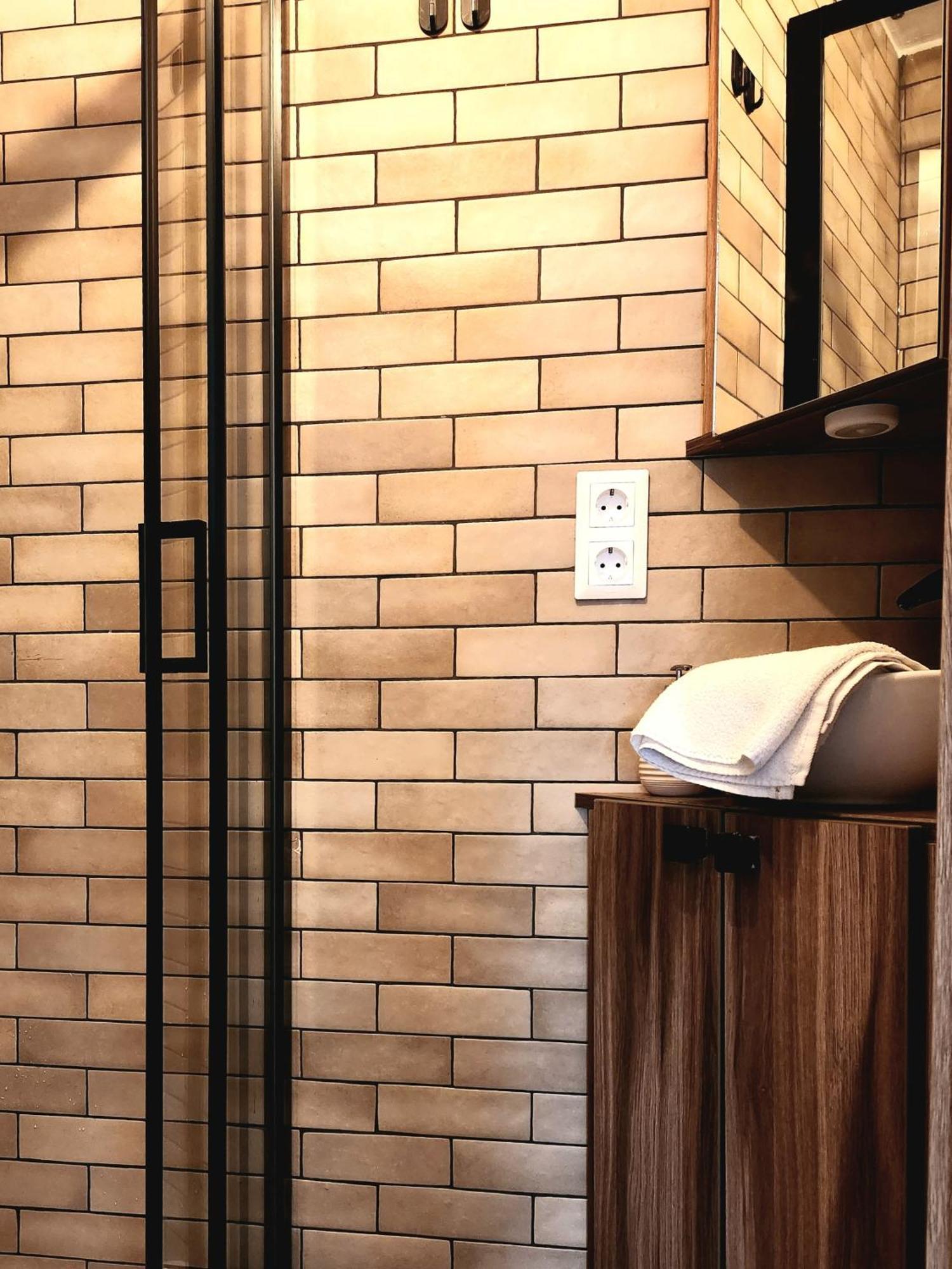K21 "The Good Shepherd" Apartment بودابست المظهر الخارجي الصورة