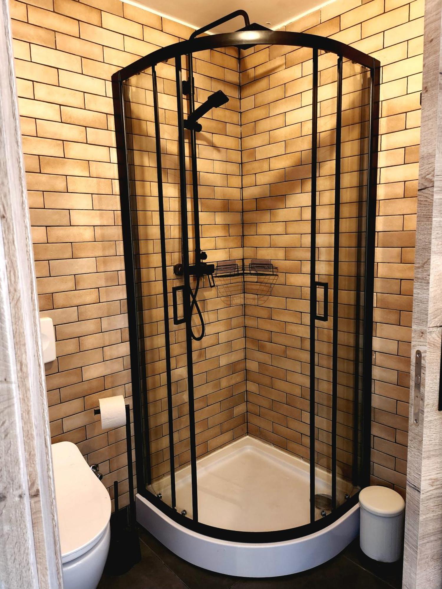 K21 "The Good Shepherd" Apartment بودابست المظهر الخارجي الصورة